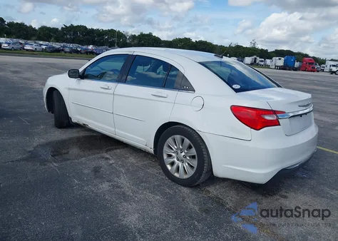 2012 Chrysler 200 Lx z USA, uszkodzony, nr VIN 1C3CCBABXCN325881